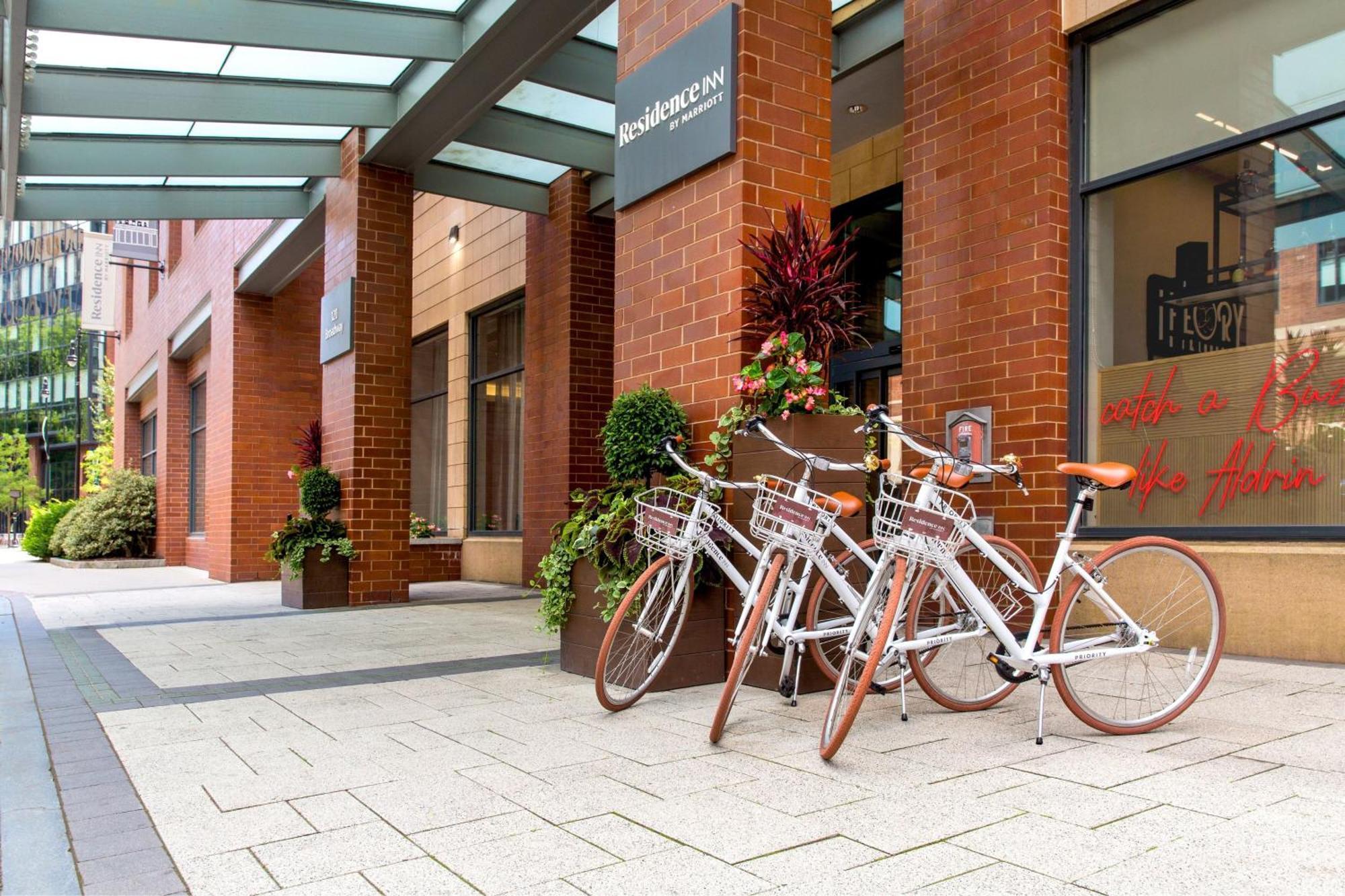 Residence Inn By Marriott Boston Кембридж Экстерьер фото