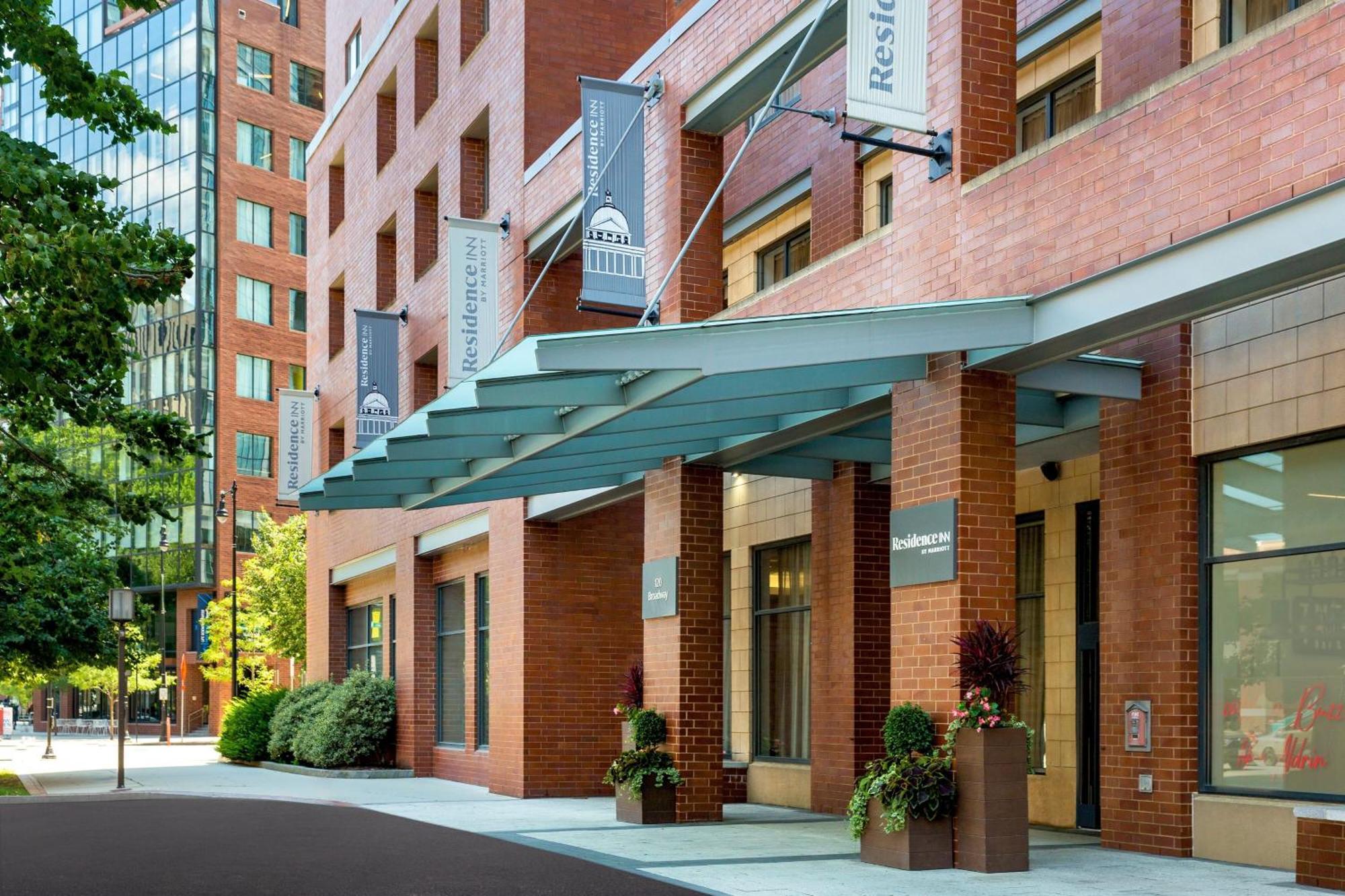 Residence Inn By Marriott Boston Кембридж Экстерьер фото